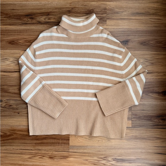 GAP Beige and Cream Striped Turtleneck Sweater - Picture 2 of 7